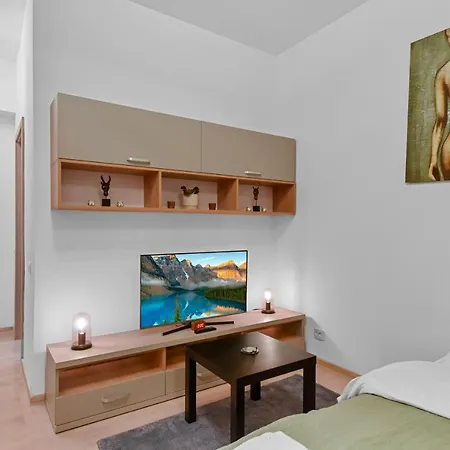 Apartamento 1 *